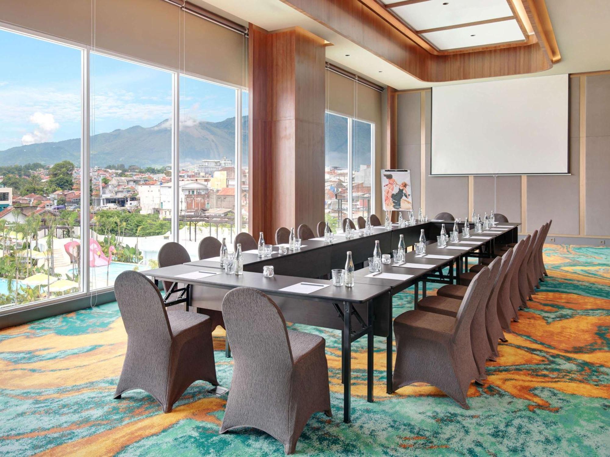 Mercure Garut City Center Exteriör bild